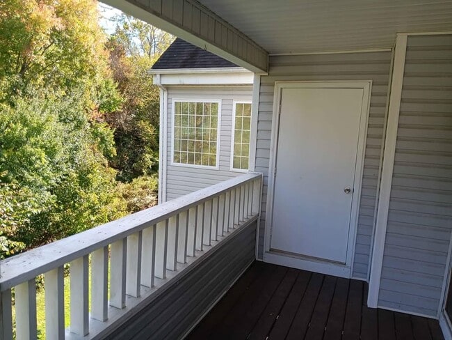 Photo - 2 Forest Glen Cir Unidad # 18