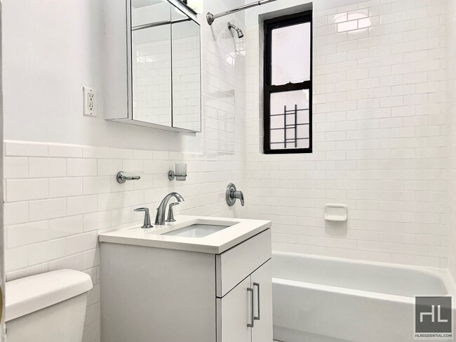 Photo - WEST 104 STREET Unidad 54