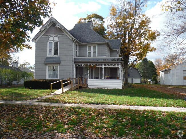Building Photo - Clark 3 Unit 3 Rental