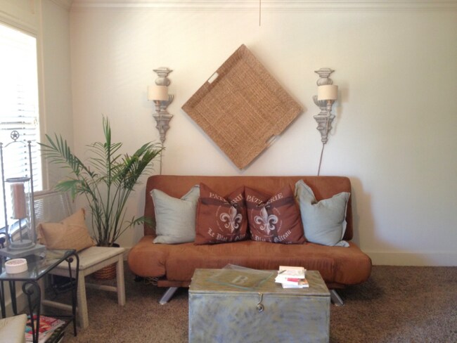 Photo - 711 W Douglas St Unit 1