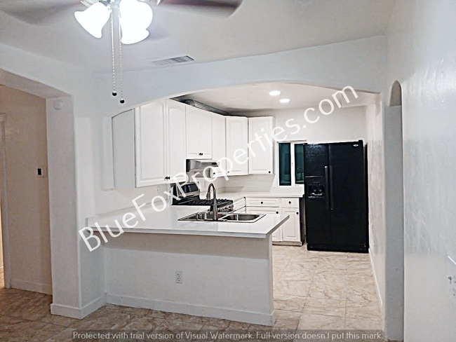 Photo - 2641 N Fontana Ave