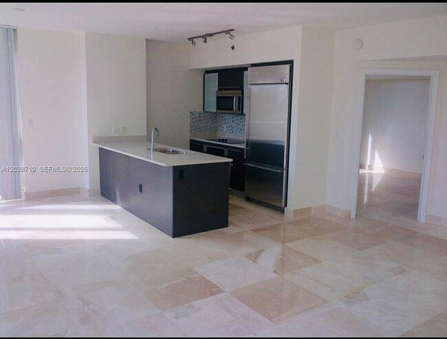 Photo - 55 SE 6th St Unidad 1502