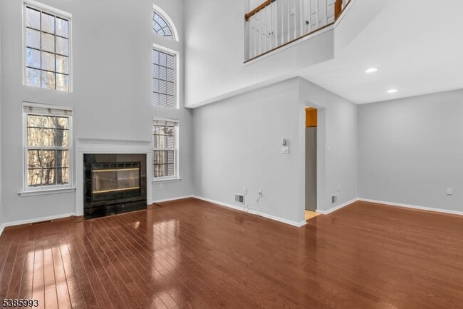 Building Photo - 45 Washington Ct Rental