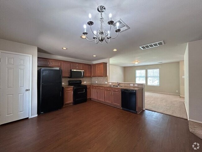 Building Photo - 18520 Mammoth Cave Blvd Rental