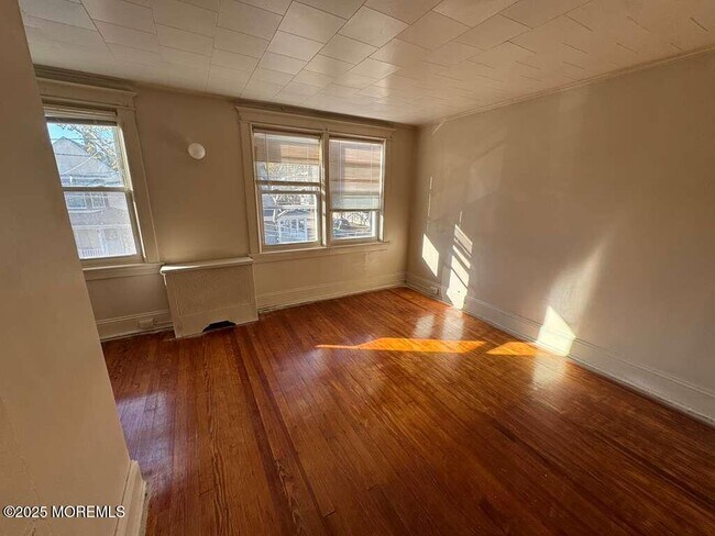 Photo - 110 Rector St Unit 2