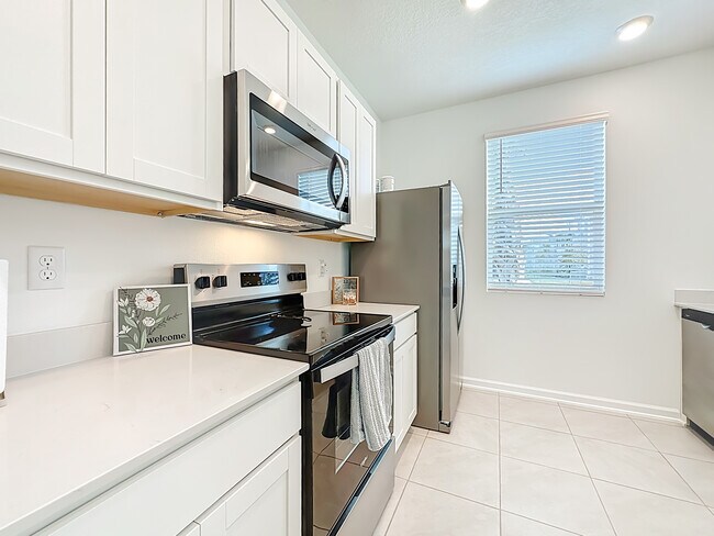 Photo - 53 Palmones St