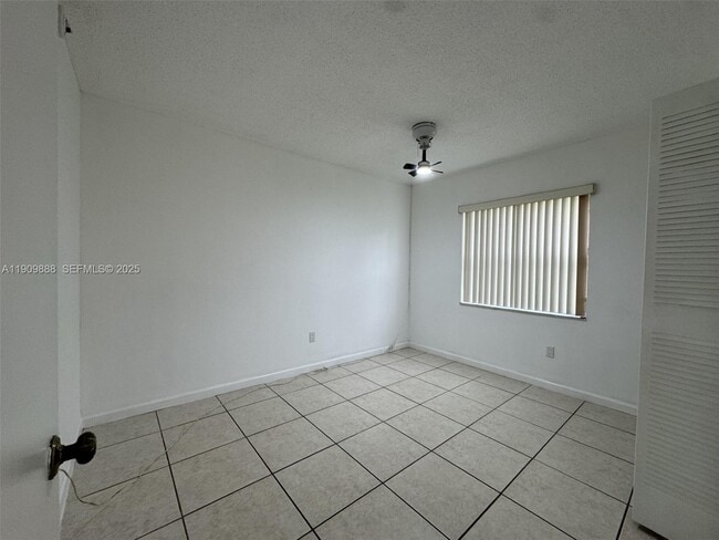 Photo - 6485 W 27th Ave Unidad 42-14