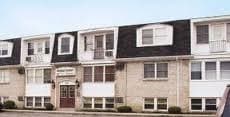 Berkley Manor Apartments - Berkley Manor Apartments