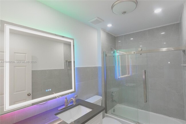 Photo - 518 NE 48th St