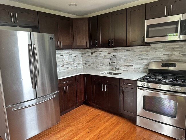 Photo - 148-45 Huxley St Unit 2