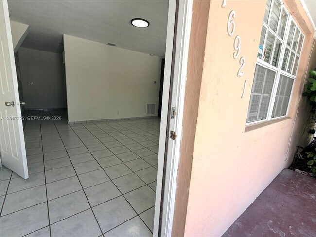 Photo - 16921 SW 94th Ave