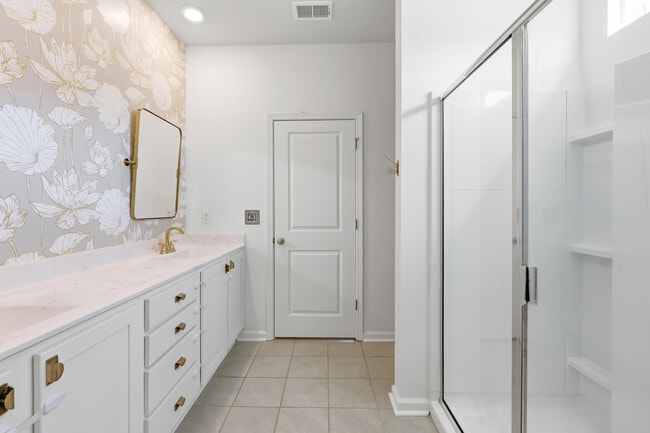 Photo - 2219 Blackthorn Dr