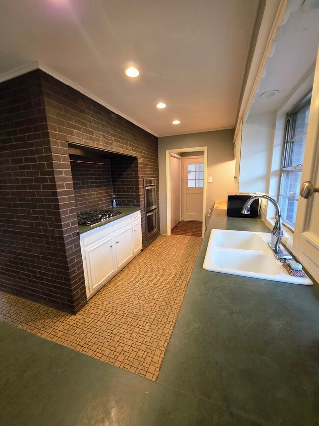 Photo - 534 Beechwood Dr