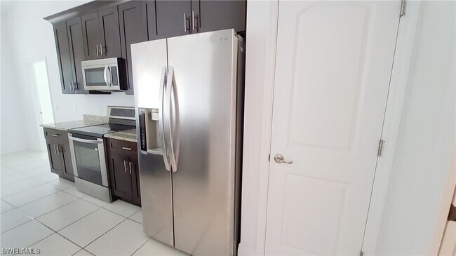 Photo - 1408 S Gator Cir