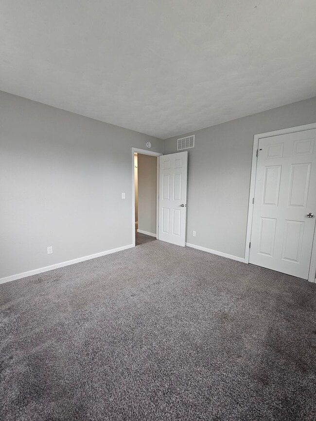 Photo - 101 W Spring St