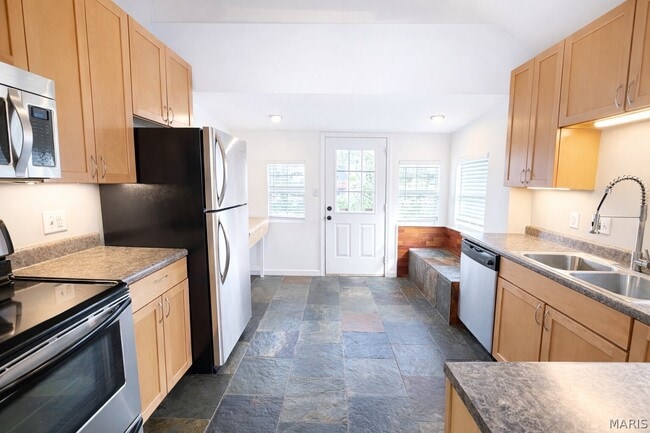 Photo - 7615 Folk Ave