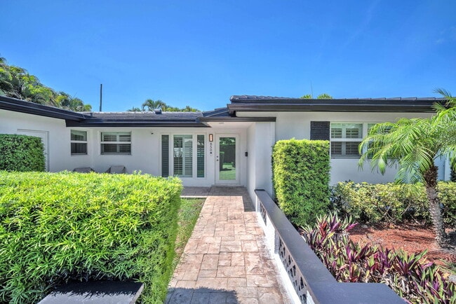Building Photo - 850 W Camino Real Rental