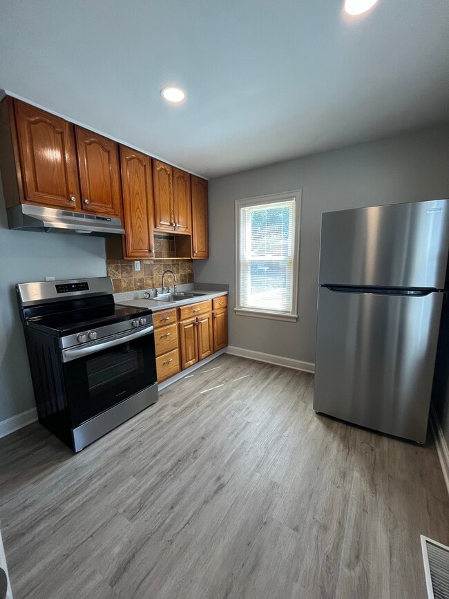 Photo - 272 S Weyant Ave