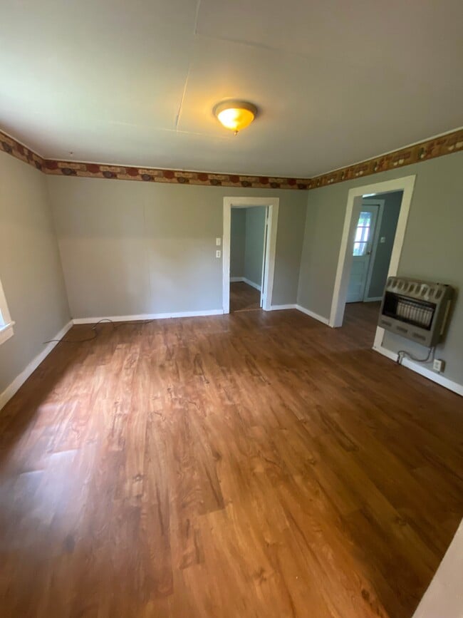 Photo - 126 Lakeview Dr
