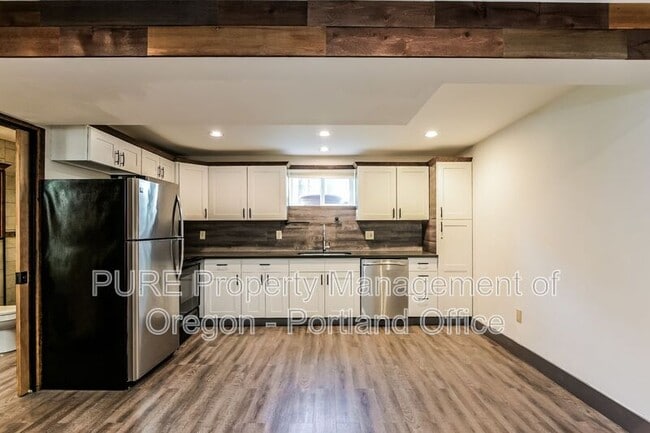 Photo - 2324 N Watts St Unit #B