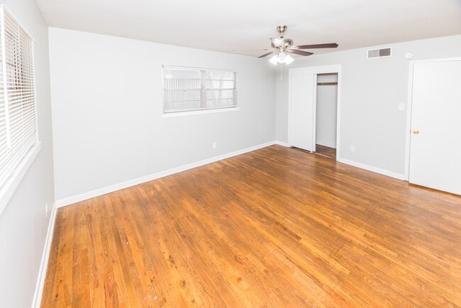 Photo - 3705 42nd St