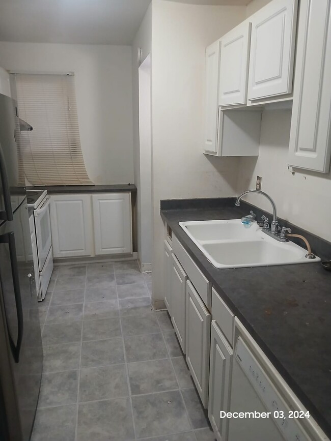 Photo - 8309 N 107th St Unidad B Rental