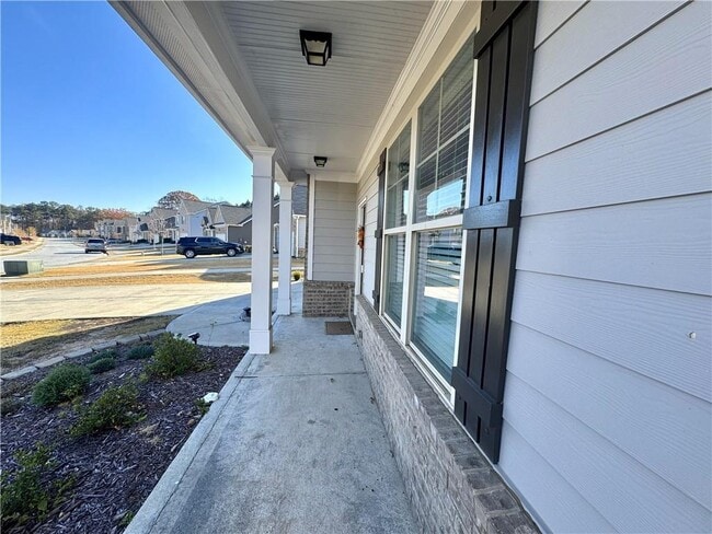 Photo - 402 Hinton Farm Wy.