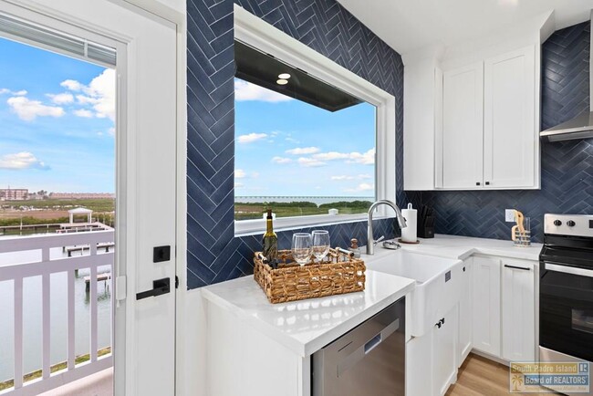 Photo - 111 W Sunny Isle Dr Unit 201