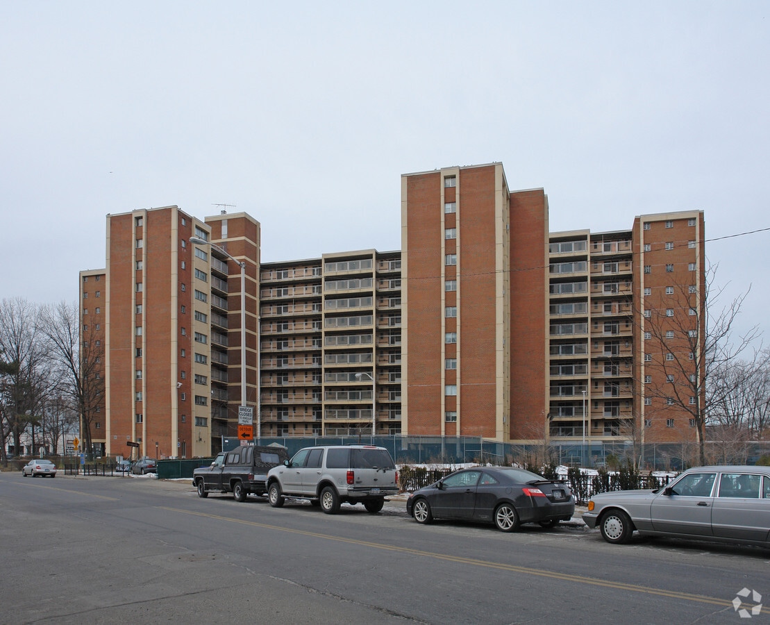 Stamford Manor - Stamford Manor