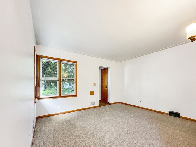 Photo - 4541 Bloomington Ave