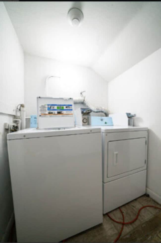 Photo - FENWAY 4 bed 2 bath - 9/1/26