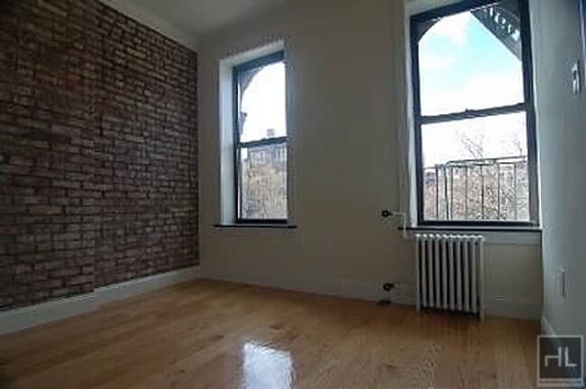 Building Photo - East 5th Street Rental