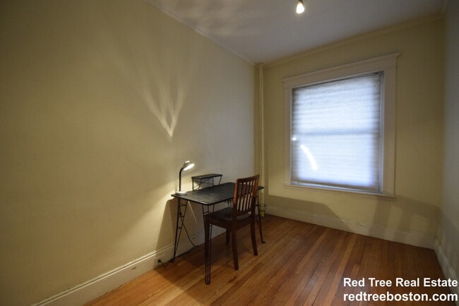 Photo - 1251 Commonwealth Ave Unidad 2