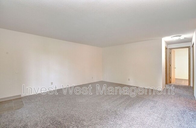 Photo - 1885 Kingsley Rd