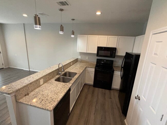 Photo - 6918 Crestway Dr Unit 4