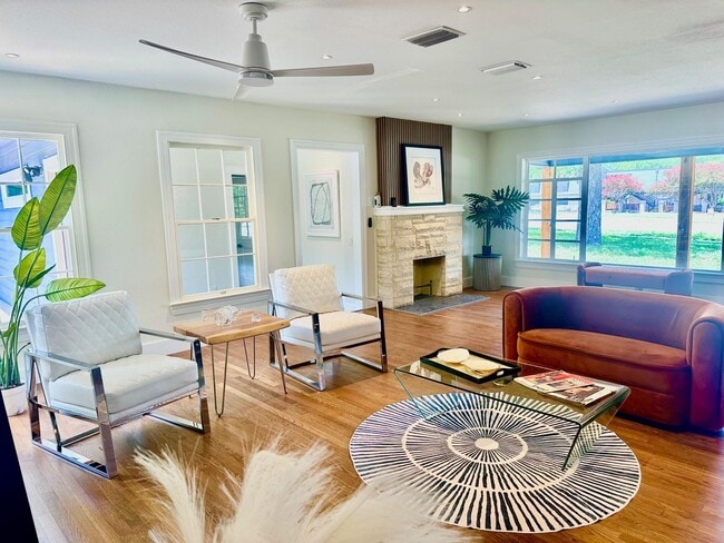 Photo - 4406 Airport Blvd