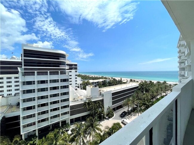 Photo - Live where Lincoln Road meets the Ocean in a full service resort-style condominium in South Beach!