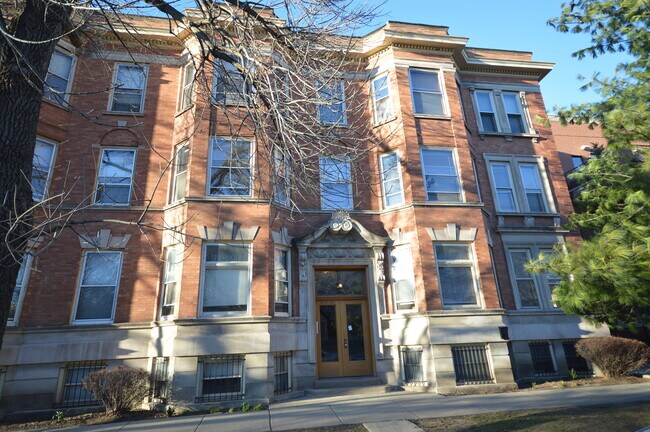 Photo - 848 - 850 Waveland Ave.