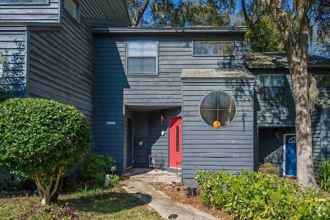 Building Photo - Larette Rental