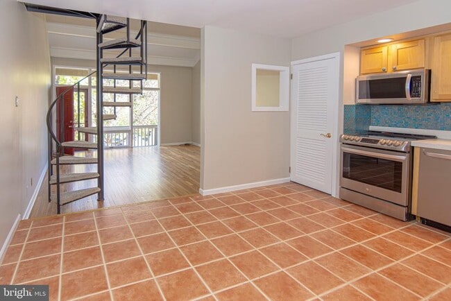 Photo - 20A Oscar Hammerstein Way Unit 20B