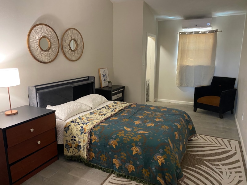 Photo - 5316 N Knox Ave Unidad C