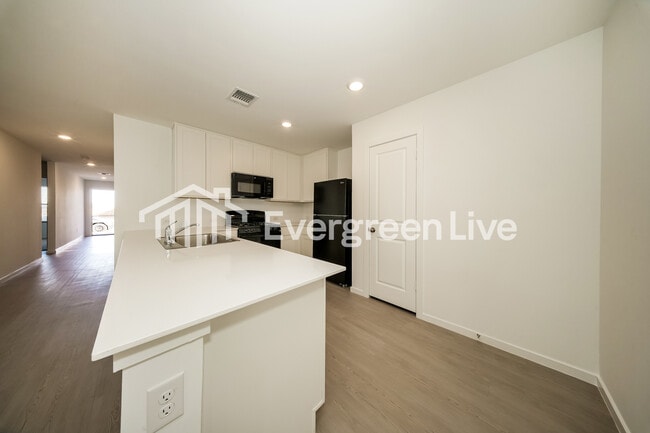 Photo - 9216 SW 20th St