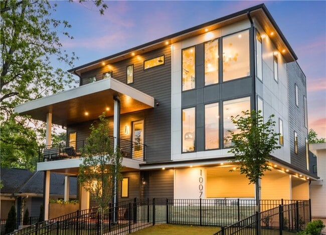 Photo - 1007 Manigault St SE