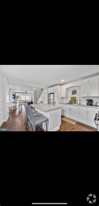 Building Photo - 408 Seneca St Rental