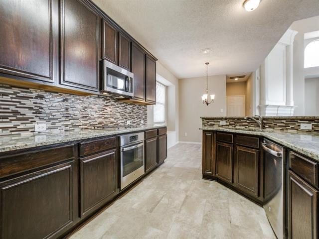 Photo - 2038 Camelot Dr