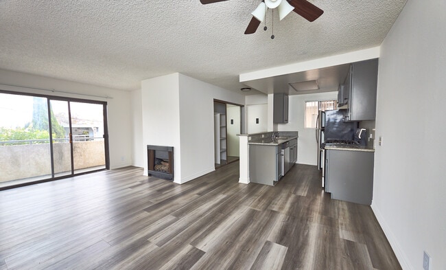 Building Photo - 1402 N Alta Vista Blvd