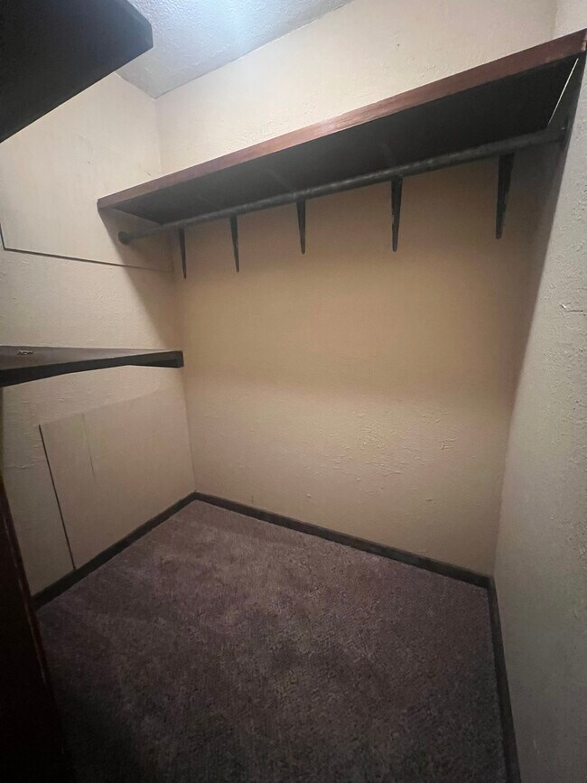 Photo - 106 N 3rd St