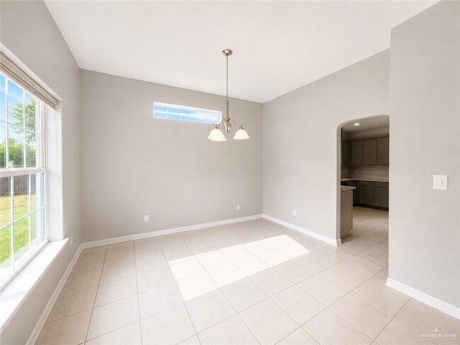 16 Datepalm Ave