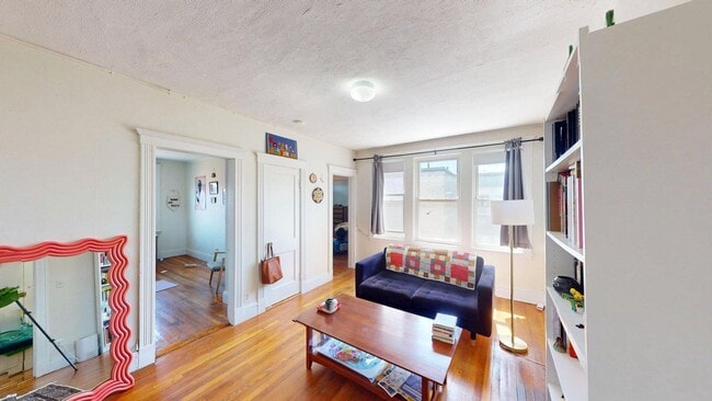 Building Photo - 1630 Commonwealth Ave Unit 29