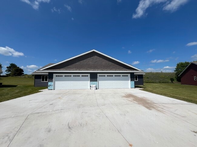 Building Photo - 656 Veronica Ct Unit 1 Rental